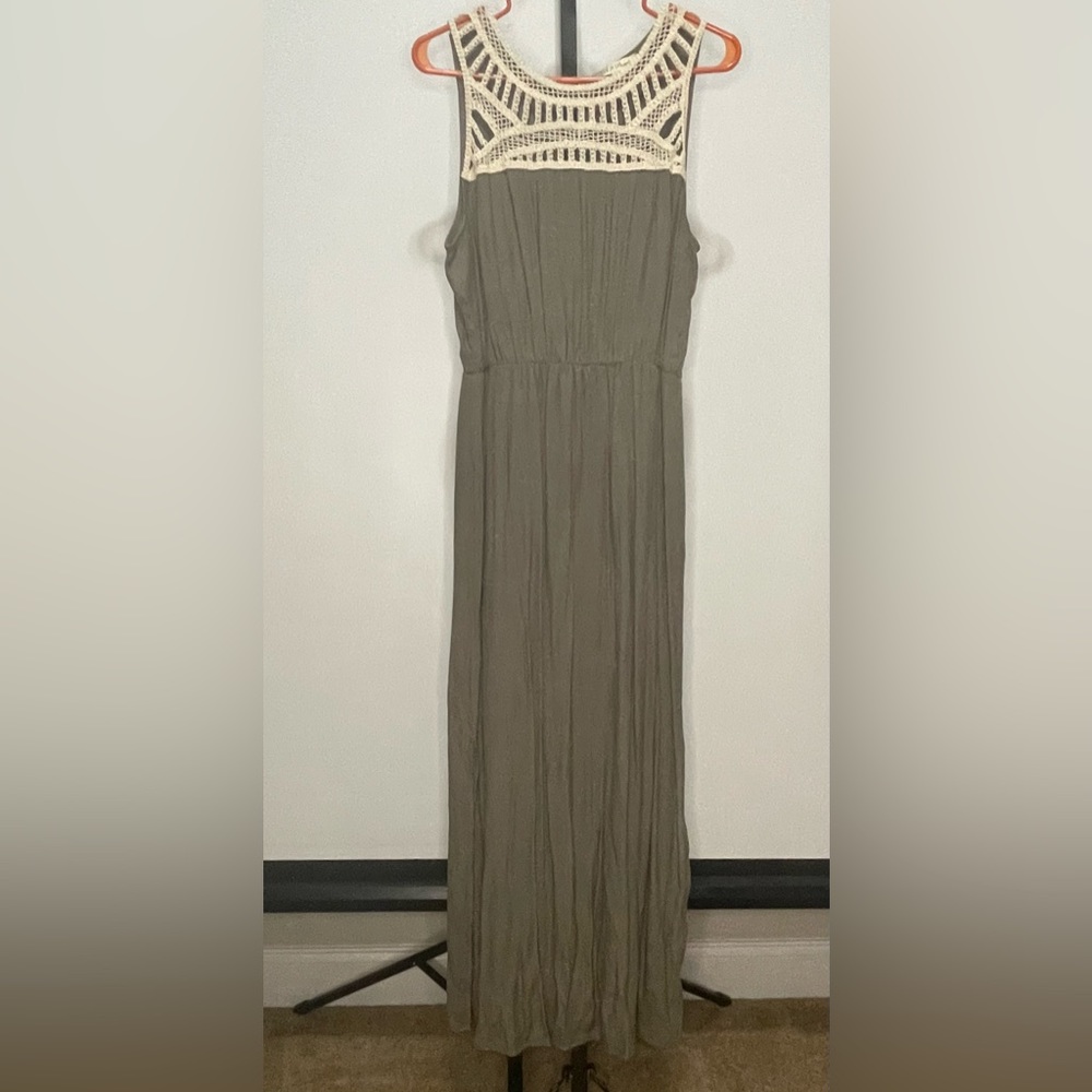 Cloth & People dress. Maxi. Crochet bodice. Side splits. Keyhole back.